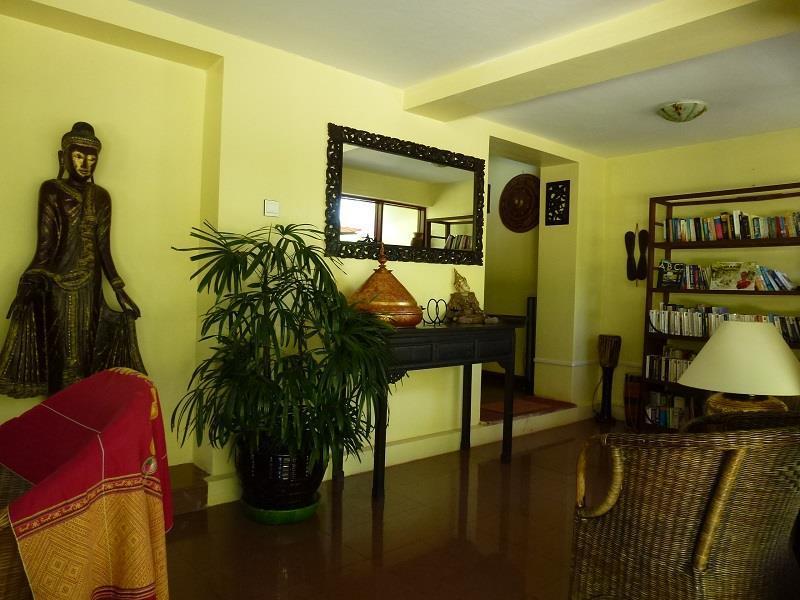 Alamanda Inn, Boutique Hotel And French Restaurant Янгон Экстерьер фото